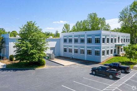 9820 Northcross executive office suites in Huntersville, NC